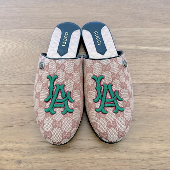 GUCCI Men's LA Angels Edition Flamel Patch GG Canvas Flat Mules - Picture 2 of 15